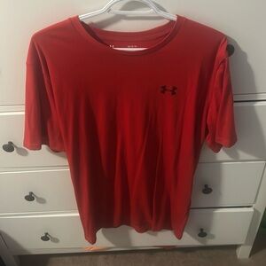 Red under armour t shirt large